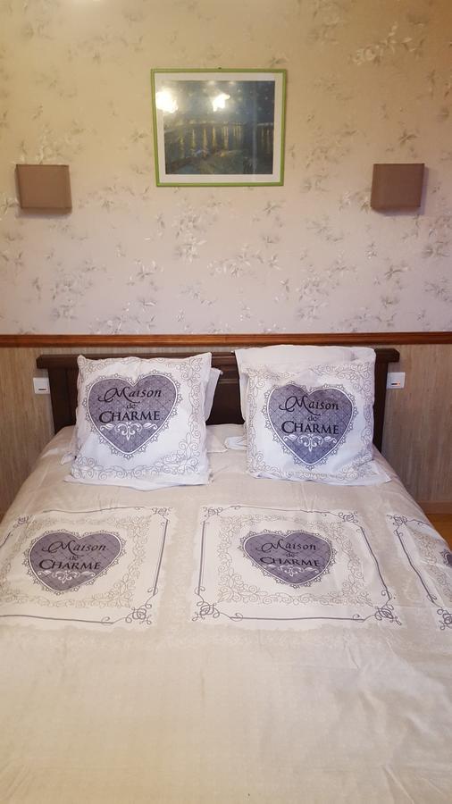 Camden House Bed & Breakfast Aubry-le-Panthou Екстериор снимка